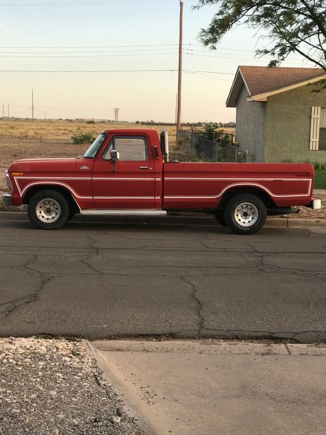 Classic Ford Trucks, Old Pickup Trucks, Classy Cars, Pretty Cars, Ford Truck, Vintage Trucks, Red Truck, My Dream Car