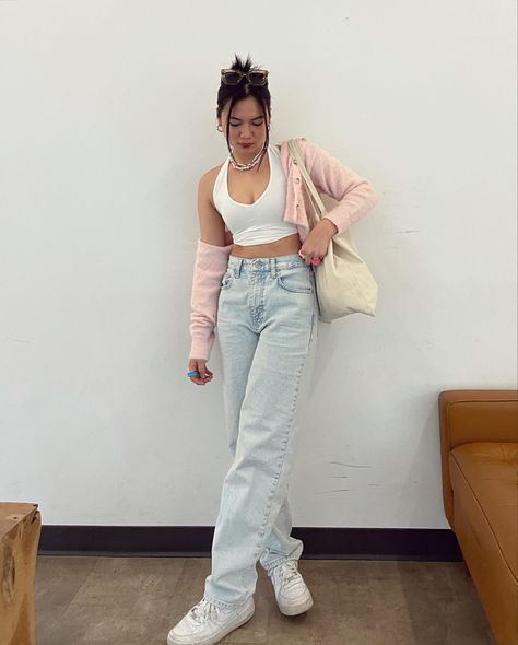 fashion! wearing cute spring outfit pink cardigan white halter top ang baggy jeans Pastel Pink Aesthetic Outfits, Jeans Aesthetic Outfit, Soft Pastel Outfits, Baggy Jeans Outfit Aesthetic, Baggy Jeans Aesthetic, Aesthetic Outfit Summer, Jeans Aesthetic, Pastel Outfit, Outfit Pink