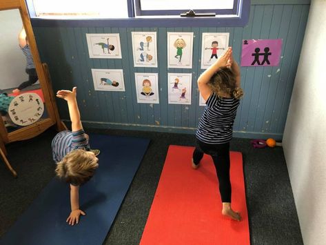 Preschool Gym, Preschool Yoga, Creative Curriculum Preschool, Yoga Area, Body Preschool, Healthy Bodies, Yoga Kids, Role Play Areas, Eyfs Classroom