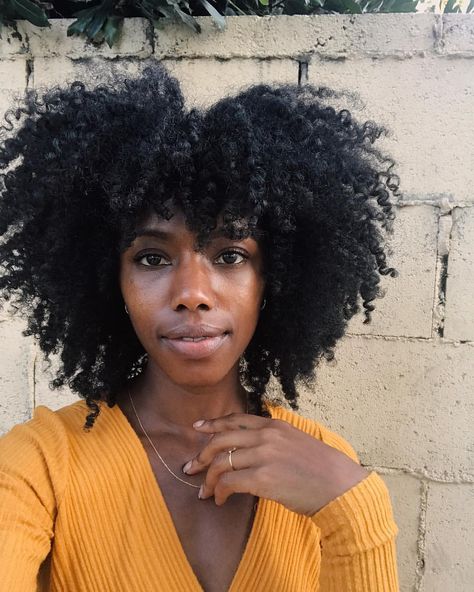 Natural Hair Haircuts, Lashes Mascara, Afro Textured Hair, Beautiful Natural Hair, Pelo Afro, Natural Hair Beauty, Eyeshadow Eyeliner, Super Hair, Black Hair Care