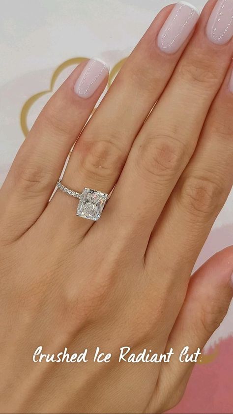 Dream Wedding Ring, Favorite Engagement Rings, Cute Engagement Rings, Engagement Ring Inspiration, Future Engagement Rings, Dream Engagement, Crushed Ice, Dream Engagement Rings, Beautiful Engagement Rings