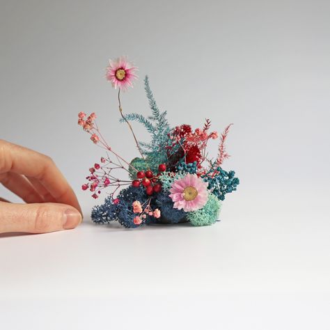 Miniature Floral Arrangements, Miniature Flower Arrangements, Tiny Floral Arrangements, Fresh Flower Arrangements, Floral Art Arrangements, Floral Styling, Flower Tapestry, Hair Nets, Fresh Flowers Arrangements