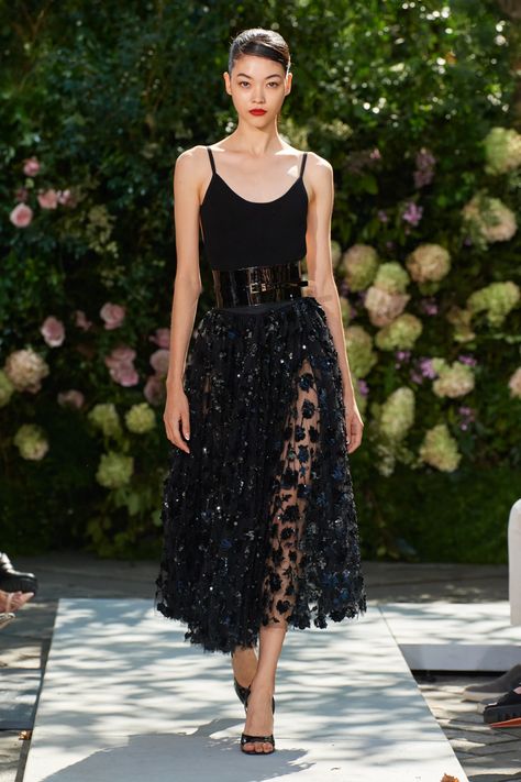 Runway Fashion Couture, Michael Kors Collection, Mode Inspo, Fashion Images, Style Blog, Couture Fashion, New York Fashion Week, New York Fashion, Spring Summer Fashion