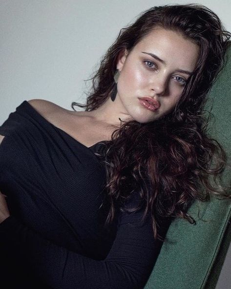 Katherine Langford, Hollywood Celebrities, Pretty People, A Woman, Hollywood, Wattpad, Actresses, Celebrities, Hair Styles