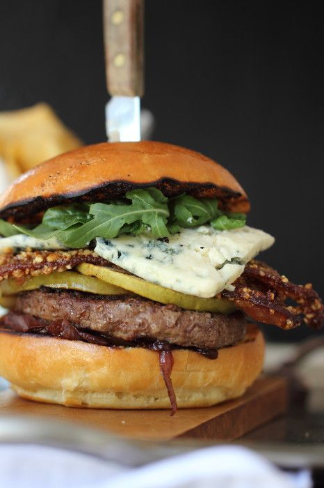 Grilled Blue Cheese Burger with Pear Juicy Necklace, Blue Cheese Burger, Blue Cheese Burgers, Candied Bacon, Cheese Burger, Gourmet Burgers, Burger Bar, Beef Patty, Burger And Fries