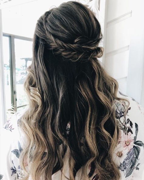 24 Gorgeous braid wedding hairstyles with bohemian vibes Updo Braid Ponytail, Braid Wedding Hairstyles, Wedding Hairstyles With Braids, Textured Braid, Braided Updo For Short Hair, Hairstyles Bohemian, Wedding Braid, Braid Wedding, Hairstyle Braided