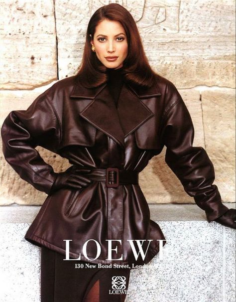 Christy Turlington 90s, Mode Mantel, 90s Model, 90s Supermodels, 90s Models, Christy Turlington, Top Models, Leather Trench Coat, A Magazine