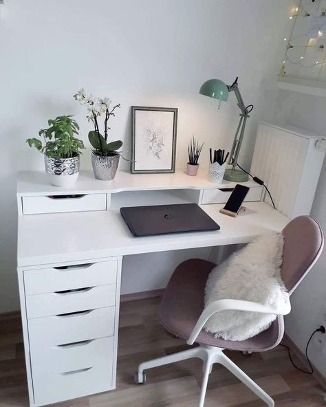 Office Decor Home, Deco Wallpaper, Dorm Room Designs, Desk Inspiration, Office Room Decor, Dekorasi Kamar Tidur, Bedroom Desk, Study Room Decor, Pinterest Room Decor