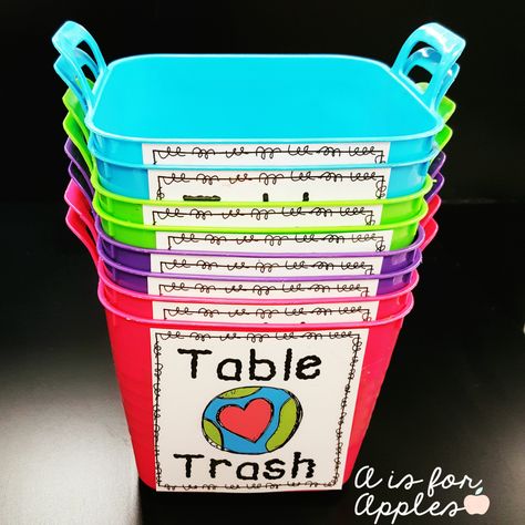 Table Trash Bins FREEBIE! Classroom Corner, Organize School, Clean Classroom, Organized Classroom, Classroom Hacks, Bin Labels, Classroom Tables, Classroom Organisation, Tool Table