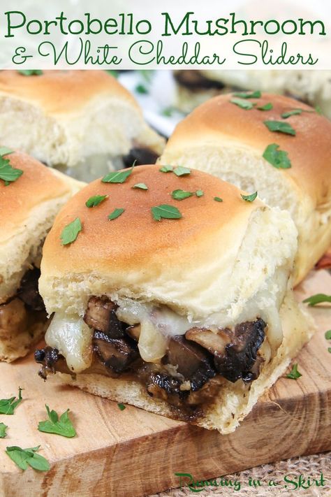 Vegetarian Sliders, Mushroom Sliders, Sliders On Hawaiian Rolls, Sliders Recipes Hawaiian Rolls, Roll Sliders, Food Sandwiches, Hawaiian Roll Sliders, Hawaiian Roll, Vegetarian Sandwich