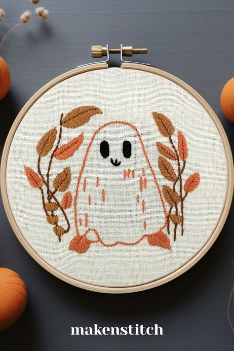 Free Halloween Embroidery Pattern Ghost Embroidery Pattern, Halloween Hand Embroidery, Beginner Hand Embroidery, Embroidery Pattern Floral, Cute Embroidery Patterns, Floral Halloween, Ghost Ghost, Floral Ghost, Digital Embroidery Patterns