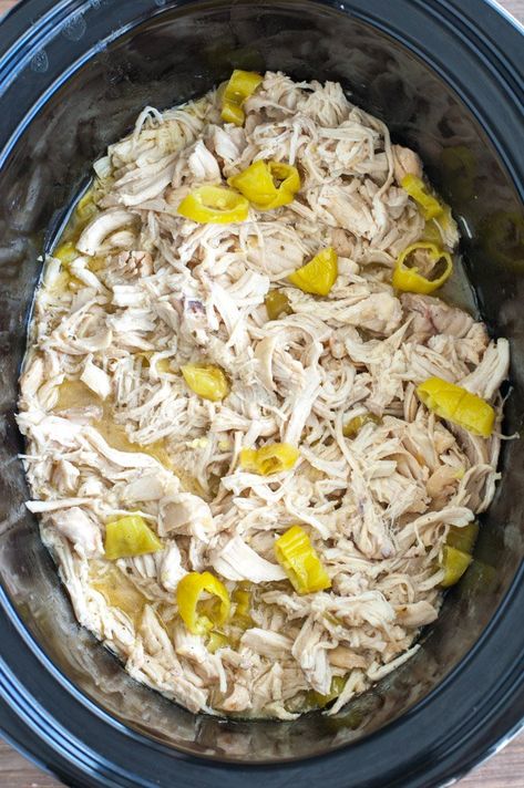 mississippi chicken Mississippi Chicken Crockpot, Chicken Mississippi, Crock Pot Mississippi Chicken, Wings Slow Cooker, Recipes With Banana Peppers, Mississippi Chicken, Heavenly Recipes, Creamy Ranch, Banana Peppers