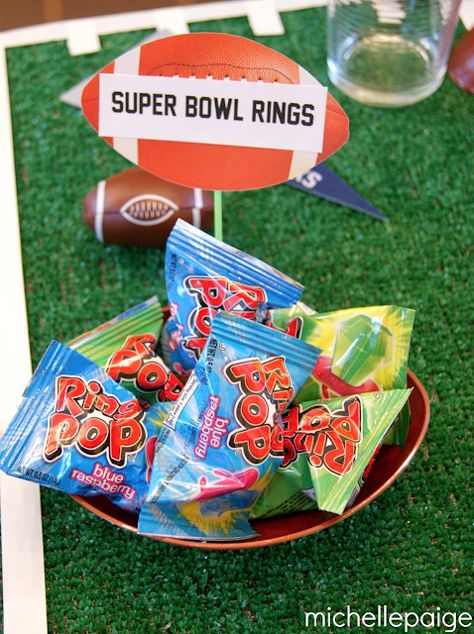 blue ring pops red ring pops football game baby shower Bowl Desserts, Sandwich Vegetarian, Football Foods, Super Bowl Ideas, Super Bowl Party Ideas, Football Banquet, Football Party Ideas, Football Baby Shower, Football Parties