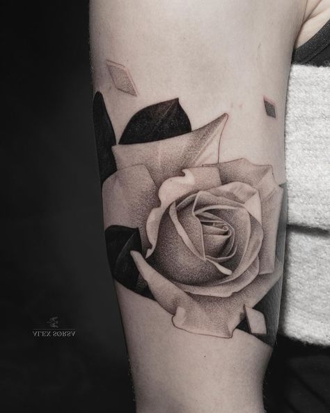 Instagram post by ALEX SORSA • Mar 1, 2020 at 2:05pm UTC Whip Shading Tattoo, Shading Tattoo, Skull Reference, Shade Roses, Fake Skin, Chicano Drawings, New School Tattoo, Roses Drawing, Halloween Outdoor Decorations