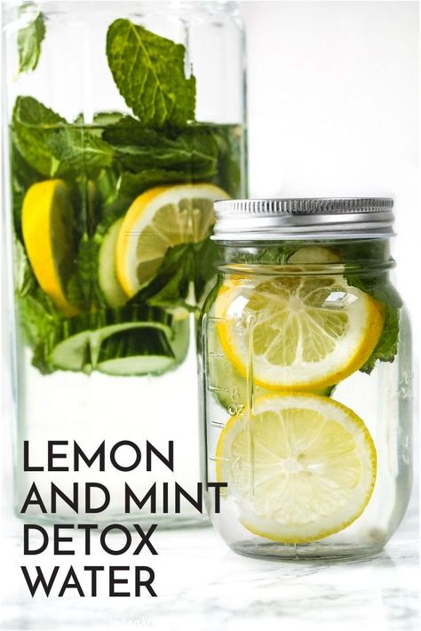 Mint Water Benefits, Lemon Mint Water, Sims Home, Mint Detox Water, Drinking Warm Lemon Water, Lemon Water Before Bed, Cucumber Detox Water, Lemon Juice Benefits, Lemon And Mint