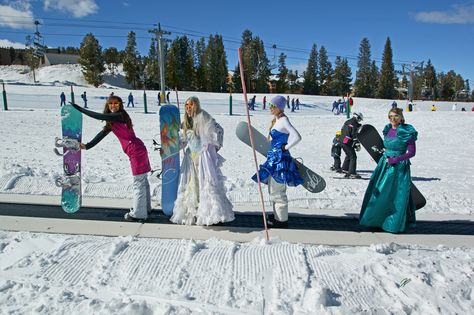 Snow Themed Bachelorette Party, Up To Snow Good Bachelorette, Ski Theme Bachelorette, Ski Resort Bachelorette Party, Ski Bunny Bachelorette, Tahoe Bachelorette, Birthday Party Ideas For Teens, Cute Ski Outfits, Winter Birthday Party Ideas