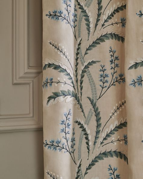 New Collection - Melrose decorative.⁠ ⁠ A lively floral stripe, full of energy and graceful rhythm. Melrose features arching sprays of… | Instagram Colefax And Fowler Curtains, Colefax And Fowler Fabric, Cottage Window Treatments, Colefax And Fowler, Drapery Designs, Embroidered Leaves, Blue Curtains, Sun City, Apartment Style