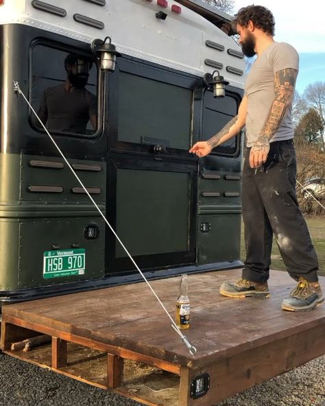 we finally are free from holding the door up with our heads in @olivertheinternational. Ten dollar struts from amazon! - skoolies Skoolie Oven, Skoolie Back Door, Skoolie Door Ideas, Skoolie Closet, Skoolie Door, Bus Renovation, Skoolie Ideas, Skoolie Conversion, School Bus Tiny House