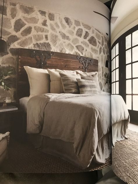 Walls Behind Bed, Paint Bedroom Ideas, Ranch Bedroom, Wall Behind Bed, Paint Bedroom, Headboard Wall, Living Room Design Decor, Couple Bedroom, Stone Walls