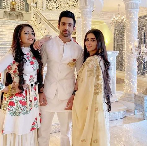 🌻 Bahu Begum  - Arijit Taneja , Diana Khan,  Samiksha Jaiswal  ( 20.8.19 Arijit Taneja, Samiksha Jaiswal, Bahu Begum, Serial Actress, Girls Dpz, Cute Celebrities, Girl Face, Indian Fashion, Bridesmaid Dresses