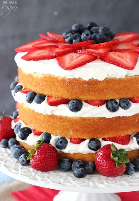 Fresh Berry Vanilla Layered Cake - layers of moist vanilla cake flavored with pureed strawberries and blueberries, layered with fresh berries and whipped cream!  #pictureperfectplate Vanilla Layered Cake, Vanilla Layer Cake Recipe, Life Love And Sugar, Moist Vanilla Cake, Layer Cake Recipes, 4th Of July Desserts, Fruity Desserts, Layered Cake, Blueberry Cake