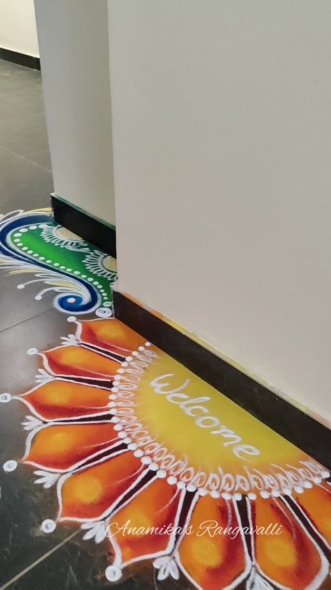 Shub Diwali Rangoli, Rangoli Bail Design, Rangoli Welcome Designs, Corridor Rangoli Designs, Gruhpravesh Rangoli Design, Rangoli For Welcome, Oil Paint Rangoli Designs On Floor, Rangoli For Lakshmi Pooja, Welcome Rangoli With Flowers