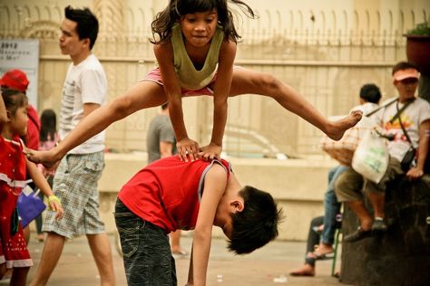 10 Pinoy Street Games Kids of Today Probably Have Never Played - When In Manila Luksong Baka, Filipino Games, Real Life Games, Beautiful Philippines, Philippine Culture, Filipino Heritage, Philippine History, Childhood Photography, Childhood Memories Art