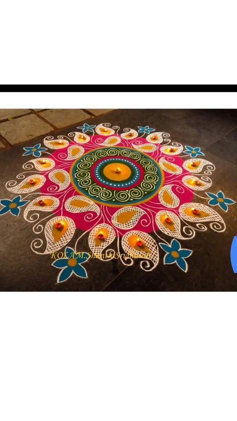 Rangoli Designs Photos, Big Rangoli, Colorful Rangoli, New Rangoli Designs, Big Rangoli Designs, Small Rangoli, Small Rangoli Design, Rangoli Designs Diwali, Diwali Rangoli