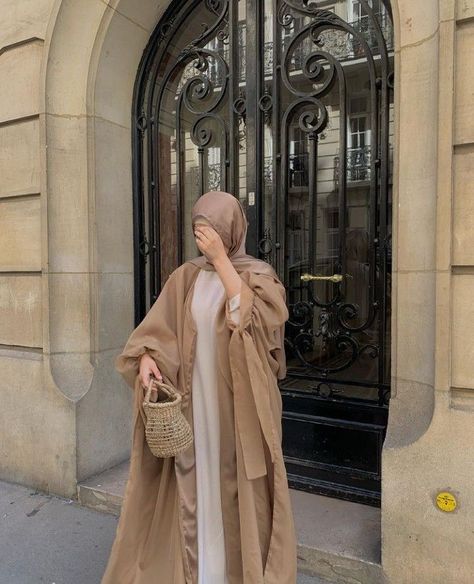 Popular Aesthetic, Generational Wealth, Look Expensive, Muslimah Aesthetic, Main Idea, Muslimah Fashion Outfits, Muslimah Fashion, Old Money, Aesthetic Fashion