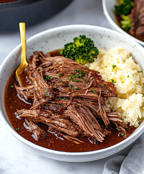 Beef In Instant Pot, Pressure Cooker Roast Beef, Roast Beef And Gravy, Instant Pot Roast Beef, Mongolian Ground Beef Noodles, Beef And Gravy, Mongolian Ground Beef, Instant Pot Roast, English Roast