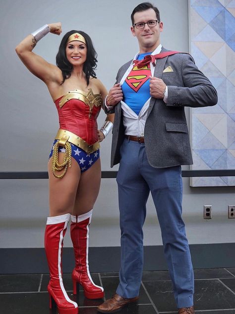 Clark Kent Cosplay, Super Hero Costumes For Couples, Super Man And Wonder Woman Costumes, Super Hero Outfits Men, Clark Kent Halloween Costume, Clark And Diana, Laura Logan, Clark Kent Costume, Superhero Couples Costumes