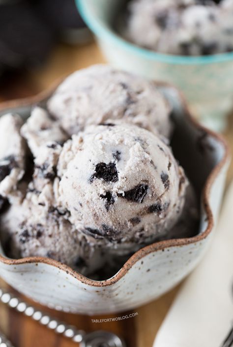 Cookies and Cream Ice Cream | tablefortwoblog.com Oreo Cookie Dough, Cookies And Cream Ice Cream, Oreo Ice Cream, Cream Ice Cream, Cookies N Cream Cookies, Ice Cream Desserts, Ice Cream Flavors, Healthy Cookies, Homemade Ice