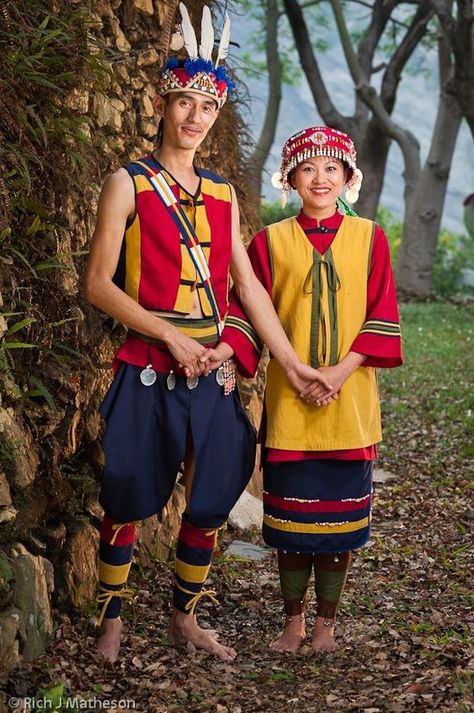 Sakizaya Taiwanese Clothing, Aboriginal Clothing, Taiwan Culture, Vietnam Costume, Rare Clothing, Aboriginal People, Folk Dresses, Ethnic Dress, Native American Culture