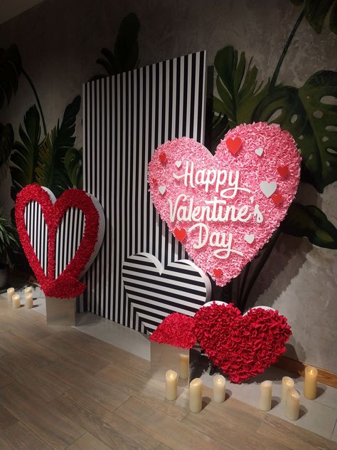 Valentines Restaurant Decor Ideas, Velentain Days Decoration, Large Valentine Decorations, Valentines Day Decorations For Restaurant, Valentine Day Backdrop Ideas, Church Valentines Decorations, Valentines Day Restaurant Decor, Valentines Day Decorations Restaurant, Valentine’s Day Backdrop