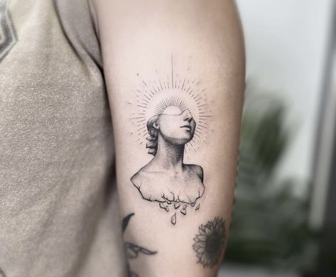 Greek Goddess Statue Tattoo, Woman Rising Tattoo, Meta Tattoos, Classic Art Tattoo Minimalist, Greek Bust Tattoo, Tattoos For Artists, Hadestown Tattoo, Greek Style Tattoos, Art Tattoos For Women