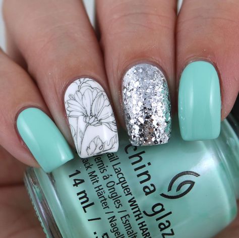 Nails With Stamps Designs, Spring Nails Stamping, Gel Stamps Nail Art, Summer Nails Stamping Designs, Gel Stamping Nails, Nail Art Stamping Ideas Arts, Nail Stamping Tutorial Videos, Stamped Nail Designs, Nail Stamp Designs Ideas