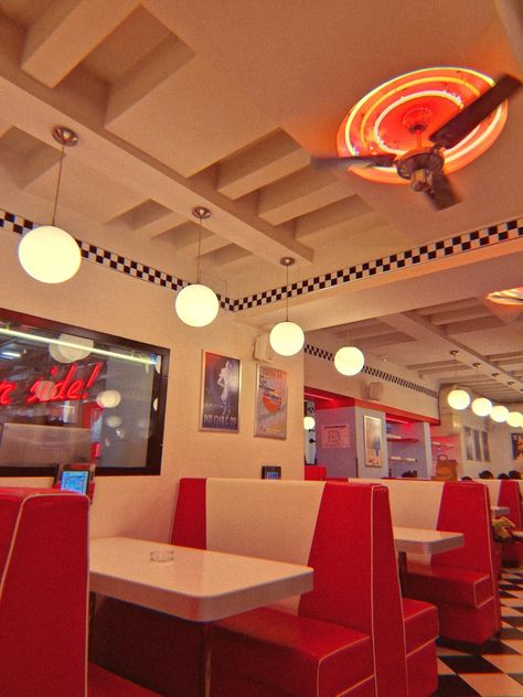 90s Diner Aesthetic, 70s Diner Aesthetic, Bloxburg 90s Diner, 80s Diner Aesthetic, 60s Diner Aesthetic, Bloxburg Diner Decals, 70s Restaurant, 50s Diner Aesthetic, Diner Reference