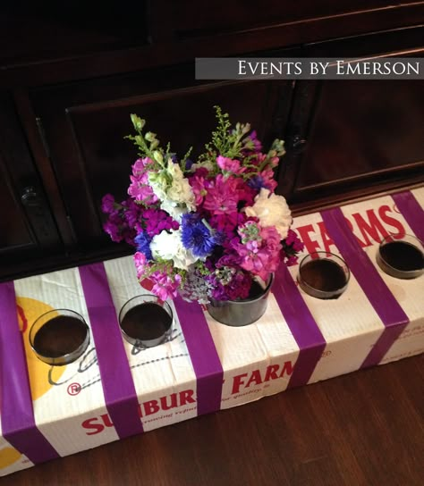 Diy Floral Box Arrangement, How To Transport Wedding Bouquets, Flower Transport Ideas, Transporting Flower Arrangements, Selling Flower Bouquets, Diy Flower Cart, Transporting Flowers, Flower Delivery Van, Flower Farming