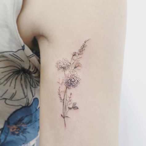 Flower Tattoo by 타투이스트. 타투이스트 꽃 artist works on women’s tattoos and works exclusively for women. Continue Reading and for more Flower Tattoo designs → View Website     #flowertattoo#flowertattoodesigns#tattoo#tattoodesign #tattooideas#tattoofrauen #tattoosforwoman #art#arts #creative #flowertattoosleeve#bodytattoos#bodytattoosforwomen#armtattoosforwomen#flowertattoosforwomen#flowertattoos#watercolortattoo#watercolortattooflower