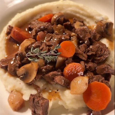 Beyond Steak Bourguignon Serves: 2 Beyond Beef Tips, Beyond Meat Steak Recipes, Beyond Steak Recipes, Steak Bourguignon, Beyond Meat Recipes, Beyond Steak, Beef Bourguignon Recipe, Steak And Rice, Beef Steak Recipes