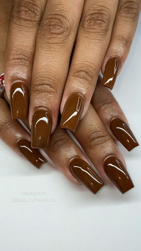 Square Chocolate Brown Shiny Acrylic Nails 🤎 | Brown nails, Brown acrylic nails, Short square acrylic nails Acrylic Nails Brown, Natural Nails Manicure, Brown Acrylic Nails, Brown Nails Design, Nails Brown, Simple Gel Nails, Simple Acrylic Nails, Short Square Acrylic Nails, Brown Nails