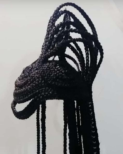 Lebohang Lang Motaung’s Instagram photo: “Lebohang_Motaung #fineartist#Hairart#artaboutfashion#hairstories#Hairisart” Hair Sculpture, Minimalist Entryway, Editorial Hair, Hair Art, Aladdin, Black Art, Headpiece, Editorial, Art Gallery