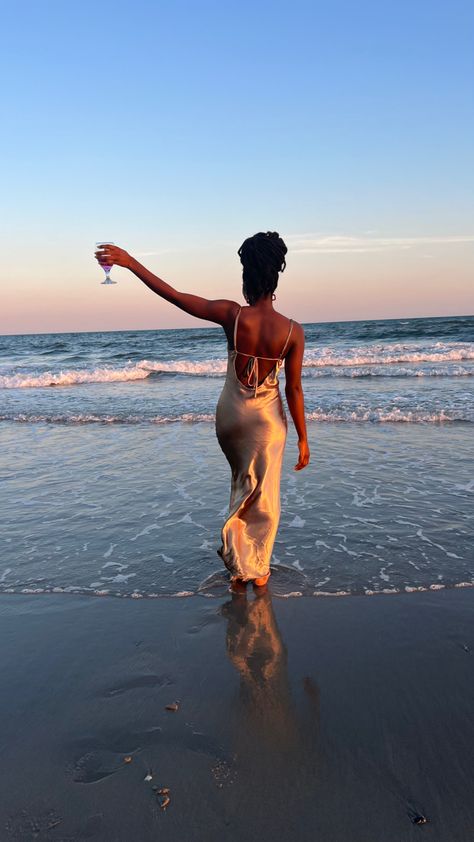 Woman On Beach Aesthetic, 30th Birthday Beach Photoshoot, Unique Beach Photos, Beach Photoshoot Black Women, Birthday Beach Photoshoot Ideas, Beach Poses Black Women, Beach Birthday Photoshoot, 40th Photoshoot, Pictures At Sunset