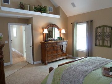 Decorative Ledge Design, Pictures, Remodel, Decor and Ideas High Ledge Decorating Ideas Bedroom, High Ledge Decorating Ideas Living Rooms, Ledge Decorating Ideas Living Room, High Ledge Decorating Ideas, Living Room Corner Decor, Vaulted Ceiling Bedroom, Ledge Decor, Bedroom Eclectic, Log Cabin Decor