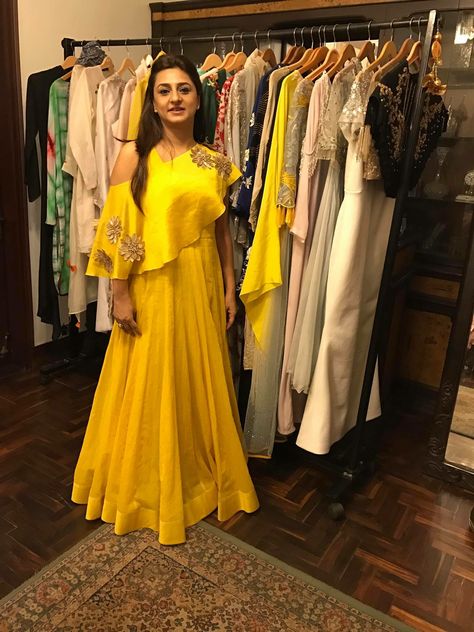 Yellow Pithi Outfit Yellow, Indo Western Haldi Outfit, Pithi Outfit, Outfit Yellow, Haldi Outfits, Haldi Outfit, Mehendi Outfits, Long Kurti Designs, Indian Gowns Dresses