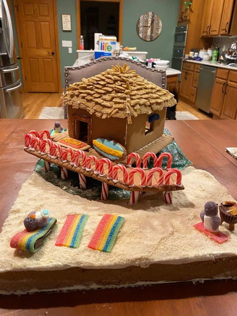 Gingerbread House Beach Theme, Gingerbread House Themes Ideas, Beach Theme Gingerbread House, Gingerbread Beach House Ideas, Beach Gingerbread House Ideas, Gingerbread House Beach, Beach Gingerbread House, Gingerbread Beach House, Themed Gingerbread House Ideas