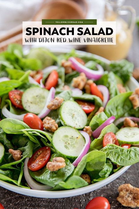 Spinach Salad with Red Wine Vinaigrette is the best weekday salad! It's easy and fast, made with fresh spinach, tomatoes, cucumbers and crunchy walnuts. Jello Salad Recipes, Spinach Salads, Tuna Pasta Salad Recipes, Simple Spinach Salad, Meal Box, Spinach Salad Recipes, Recipes Quinoa, Red Wine Vinaigrette, Fruit Salad Easy