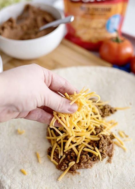 Beef and Bean Burritos With Cheese (Freezer Recipe) Bean And Beef Burritos, Beef And Bean Burritos, Burritos Freezer, Bean Burritos Recipe, Burritos Beef, Freezer Burritos, Beef Burrito Recipe, Bean And Cheese Burrito, Big Family Meals