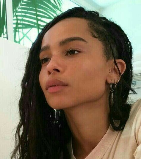 Zoe Kravitz, Cherry Bomb, Septum Piercing, Nose Piercing, Pretty Face, Pretty Woman, Natural Makeup, Ear Piercings, Pretty People