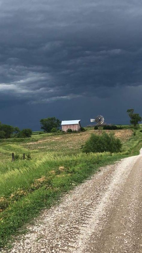 Gloomy Weather, Dark Nature, What A Beautiful World, Grand Prairie, Gravel Road, Field Of Dreams, Dark Clouds, Countryside House, Dirt Road